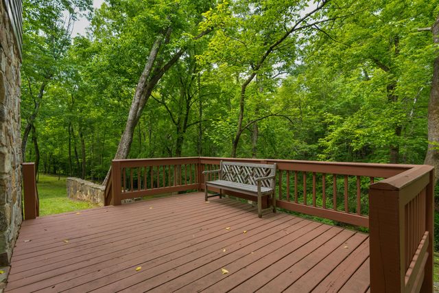 508 Scenic Highway, Lookout Mountain, TN 37350