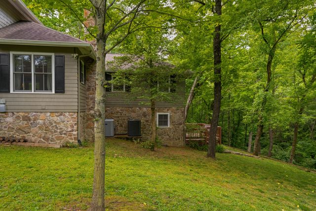 508 Scenic Highway, Lookout Mountain, TN 37350