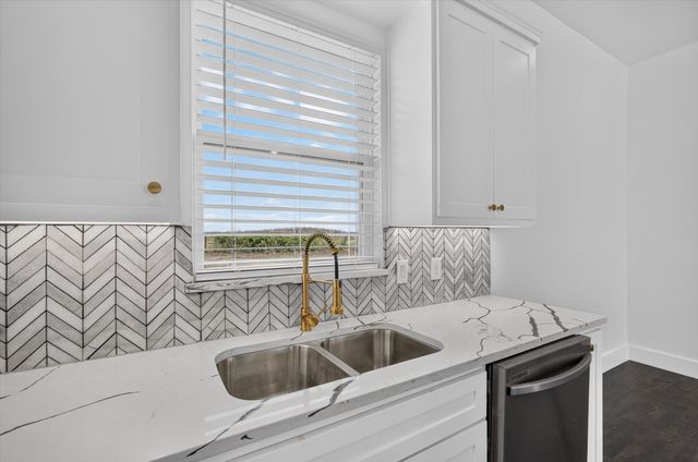 102 Shadywood Road, Trinidad, TX 75163