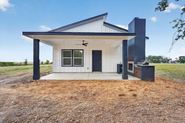 102 Shadywood Road, Trinidad, TX 75163