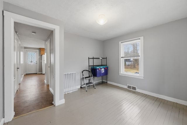 913 Lancaster Street, Leominster, MA 01453