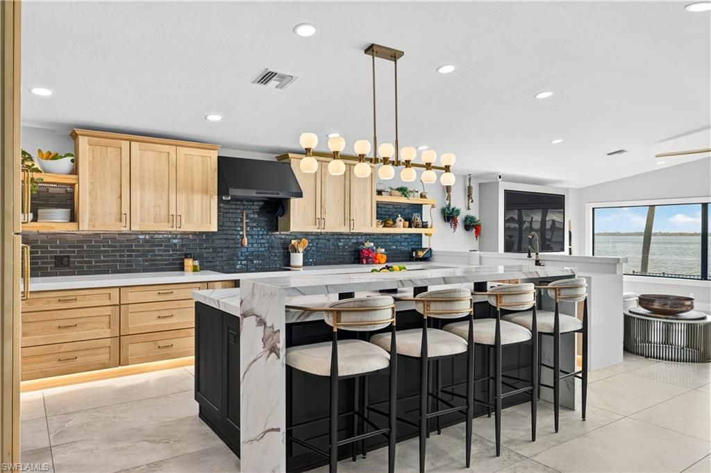 Image 15 of property listing at 3907 SE 21st PL, Cape Coral, FL 33904