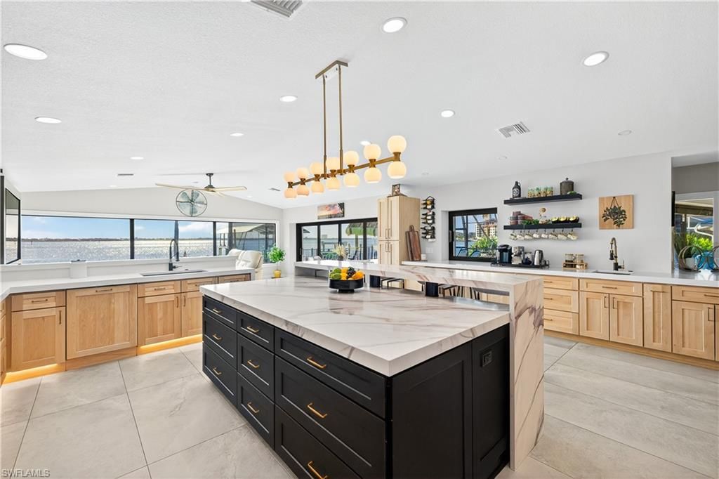 Image 16 of property listing at 3907 SE 21st PL, Cape Coral, FL 33904