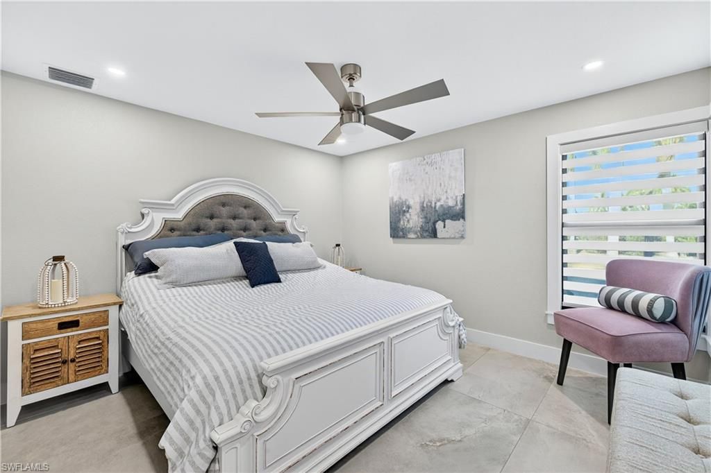 Image 23 of property listing at 3907 SE 21st PL, Cape Coral, FL 33904