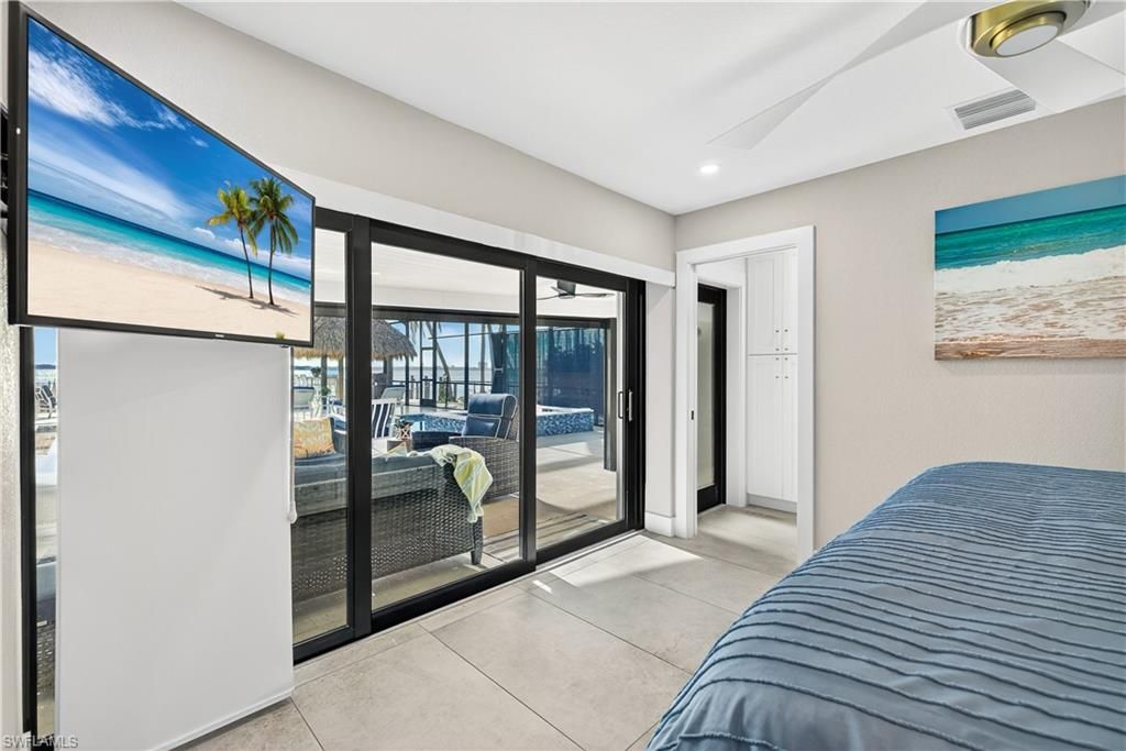 Image 26 of property listing at 3907 SE 21st PL, Cape Coral, FL 33904