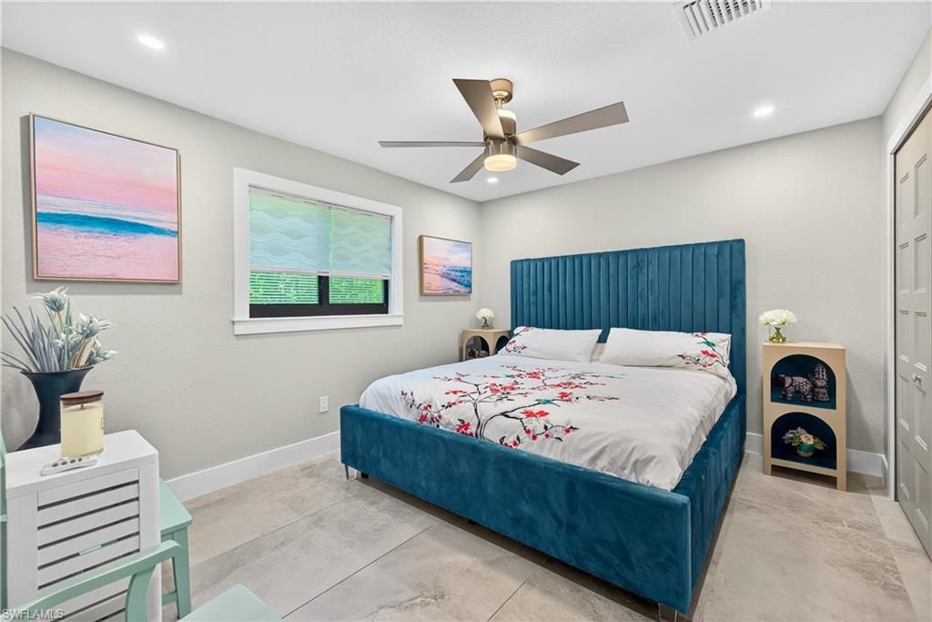 Image 27 of property listing at 3907 SE 21st PL, Cape Coral, FL 33904