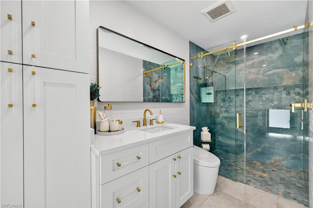 Image 29 of property listing at 3907 SE 21st PL, Cape Coral, FL 33904