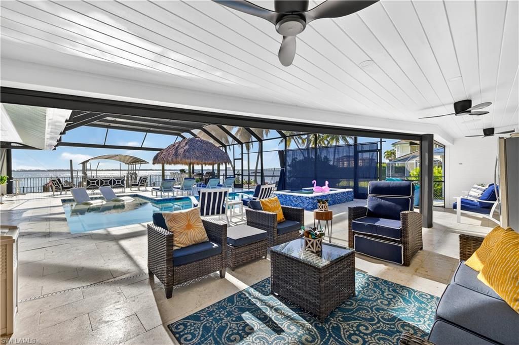 Image 32 of property listing at 3907 SE 21st PL, Cape Coral, FL 33904