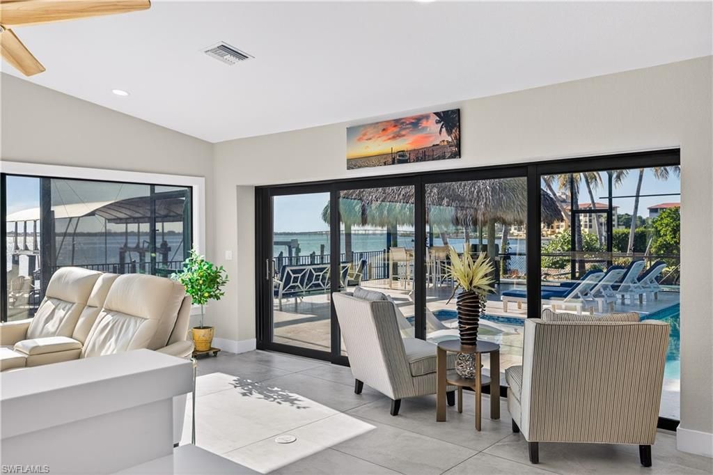 Image 9 of property listing at 3907 SE 21st PL, Cape Coral, FL 33904