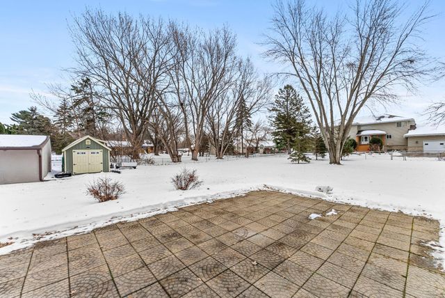 1866 County Road F E, White Bear Lake, MN 55110