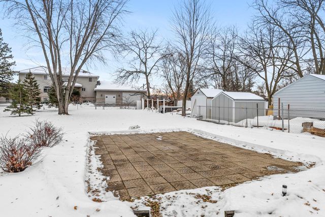 1866 County Road F E, White Bear Lake, MN 55110