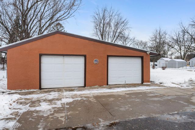 1866 County Road F E, White Bear Lake, MN 55110