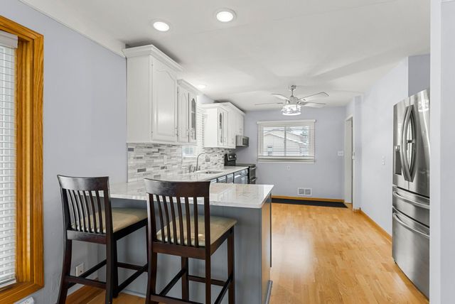 1866 County Road F E, White Bear Lake, MN 55110