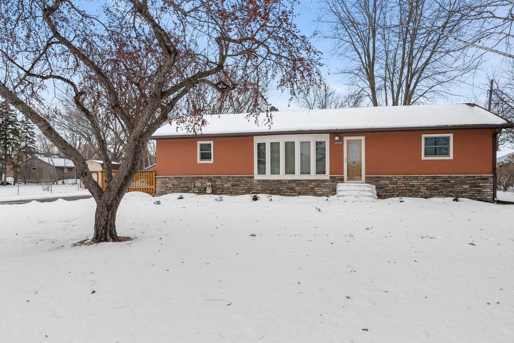 1866 County Road F E, White Bear Lake, MN 55110