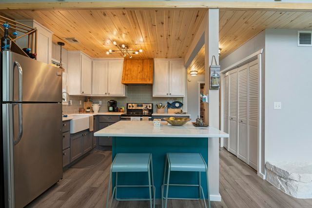 175 Red Oak Lane, Eucha, OK 74342