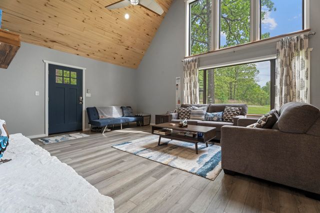 175 Red Oak Lane, Eucha, OK 74342