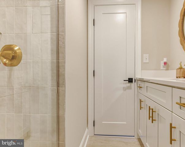 326 LIBERTY AVE, Mount Ephraim, NJ 08059