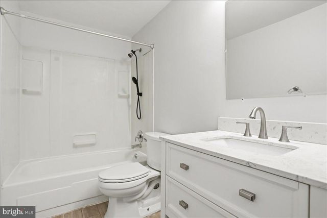 215 CHALLEDON DR, Walkersville, MD 21793