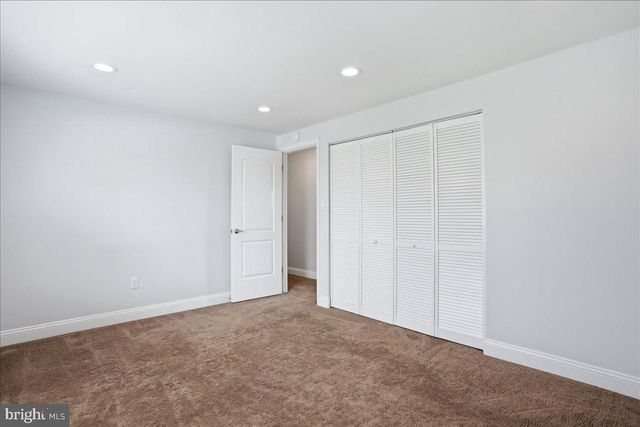 215 CHALLEDON DR, Walkersville, MD 21793