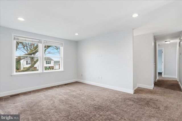 215 CHALLEDON DR, Walkersville, MD 21793