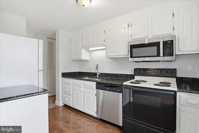 215 CHALLEDON DR, Walkersville, MD 21793