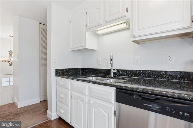 215 CHALLEDON DR, Walkersville, MD 21793