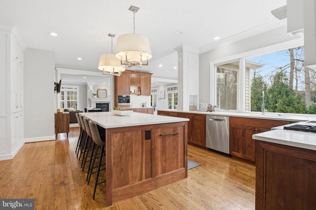 1803 BROOKSTONE CT, Vienna, VA 22182