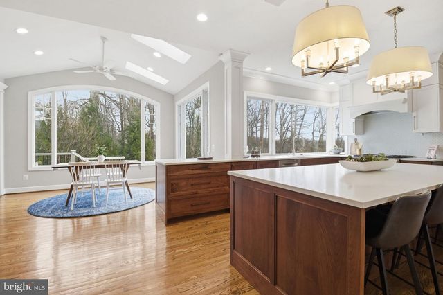 1803 BROOKSTONE CT, Vienna, VA 22182