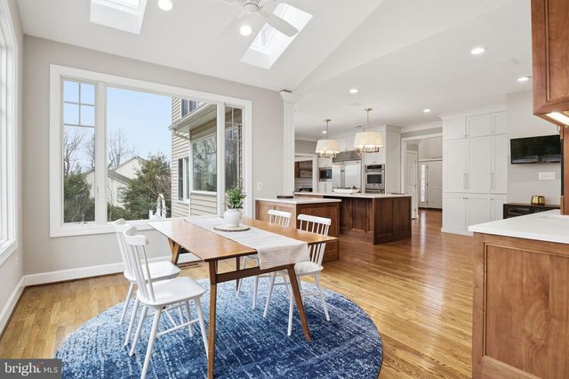 1803 BROOKSTONE CT, Vienna, VA 22182