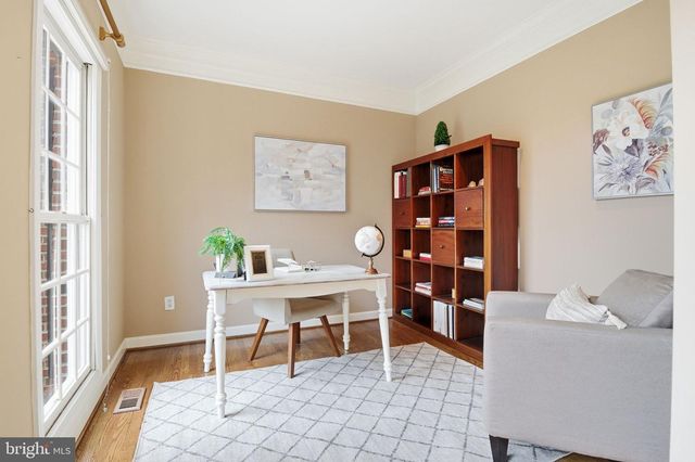 1803 BROOKSTONE CT, Vienna, VA 22182