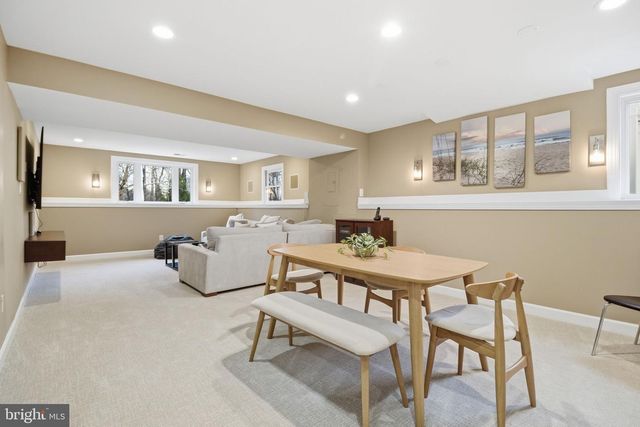 1803 BROOKSTONE CT, Vienna, VA 22182