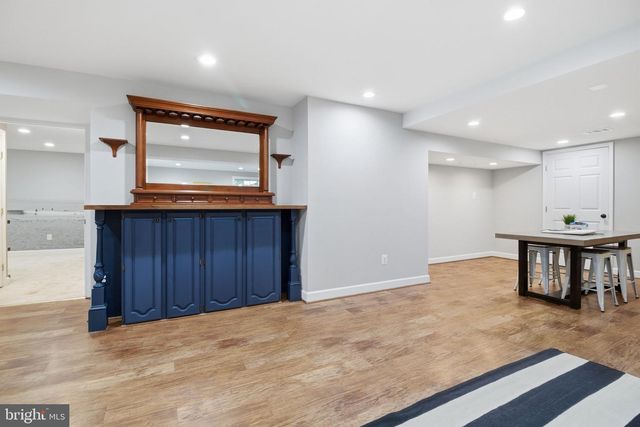 1803 BROOKSTONE CT, Vienna, VA 22182