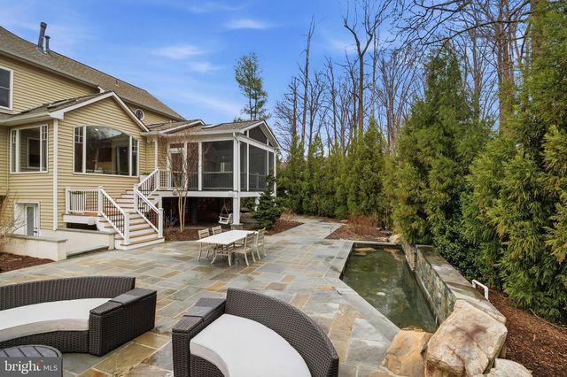 1803 BROOKSTONE CT, Vienna, VA 22182