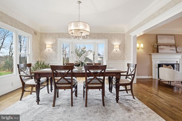 1803 BROOKSTONE CT, Vienna, VA 22182