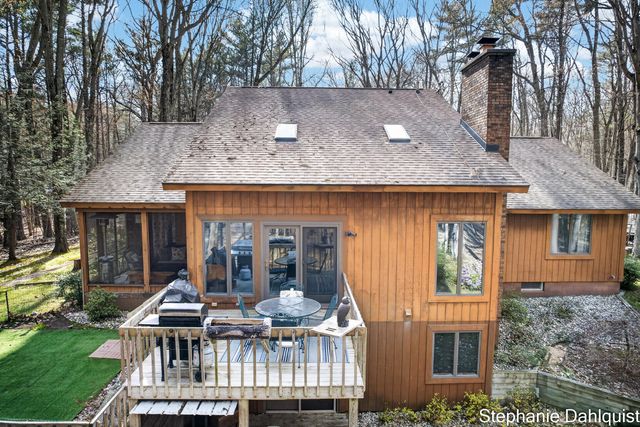 848 Scenic Drive, Muskegon, MI 49445