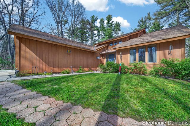 848 Scenic Drive, Muskegon, MI 49445