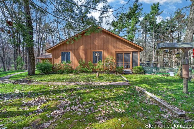 848 Scenic Drive, Muskegon, MI 49445