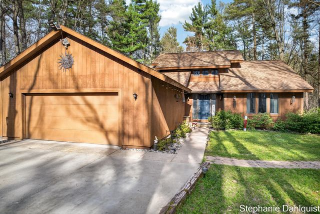 848 Scenic Drive, Muskegon, MI 49445