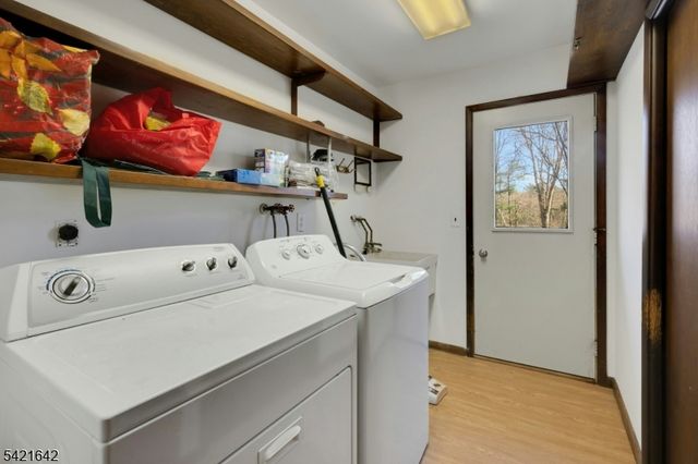 24 Deerhaven Ln, Jefferson Twp., NJ 07435