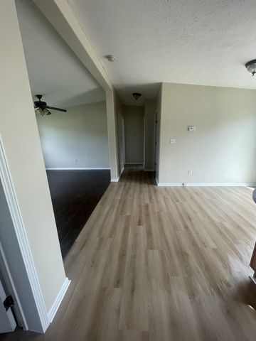 105 Southpark Cir, Gallatin, TN 37066