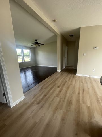105 Southpark Cir, Gallatin, TN 37066