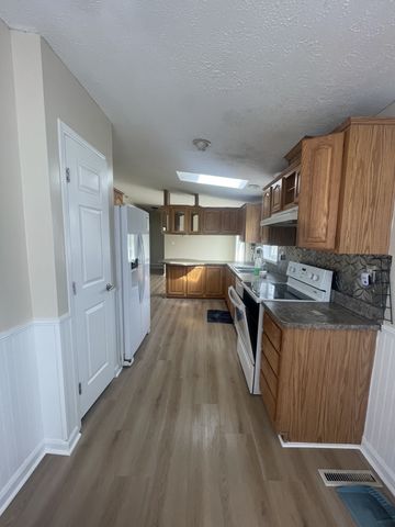 105 Southpark Cir, Gallatin, TN 37066