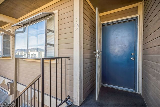 2654 Bryandouglas Drive D, Las Vegas, NV 89121
