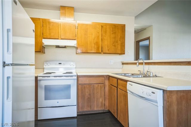 2654 Bryandouglas Drive D, Las Vegas, NV 89121