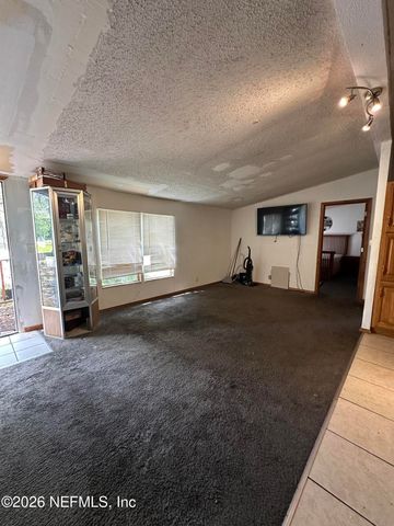 104 TANGERINE Trail, Satsuma, FL 32189