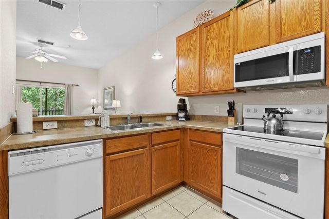 806 GRAN BAHAMA BOULEVARD 30806, Davenport, FL 33897