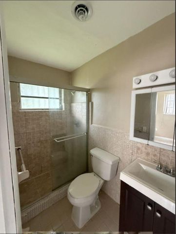 16980 N MIAMI Avenue, North Miami Beach, FL 33169