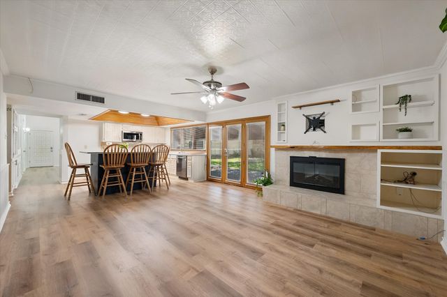 7520 Weatherwood Court, Fort Worth, TX 76133