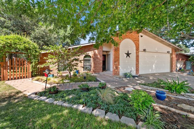 7520 Weatherwood Court, Fort Worth, TX 76133
