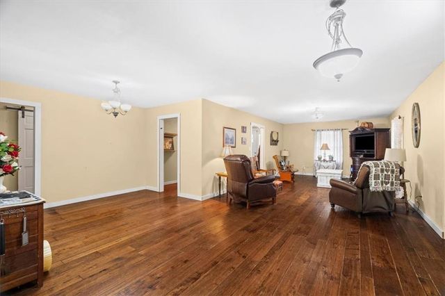 329 New Zion Road SW, Calhoun, GA 30701